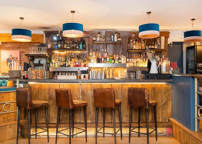 The Berkeley Square 4*