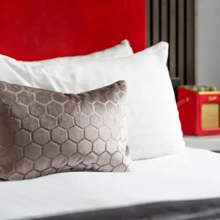 The Berkeley Square בריסטול