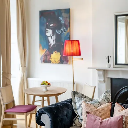 The Berkeley Square 4*