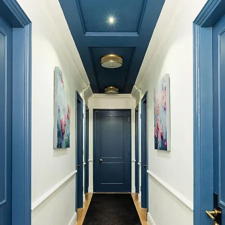 The Berkeley Square 4*