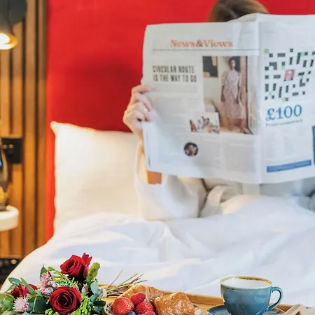 The Berkeley Square 4*