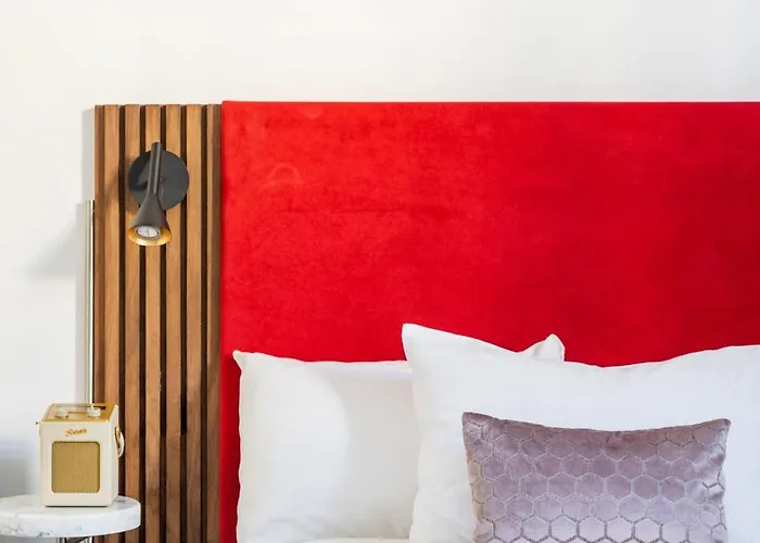 The Berkeley Square Отель 4*