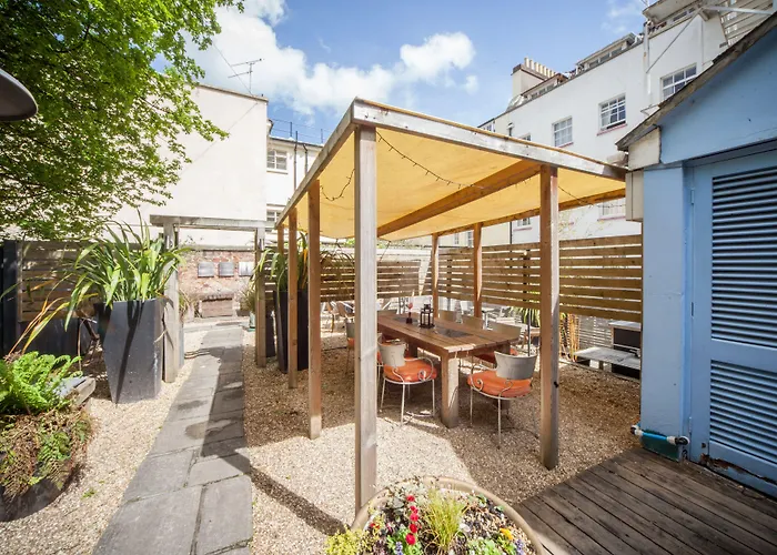 The Berkeley Square Отель 4*