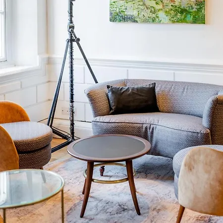 The Berkeley Square Hotel