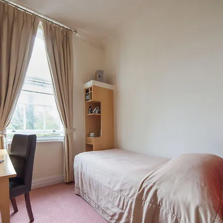 ザ バークレー スクエア