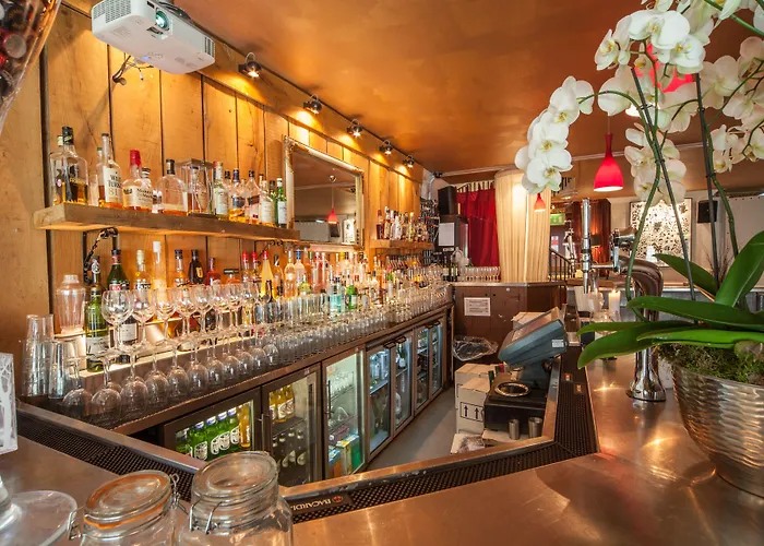 The Berkeley Square 4*